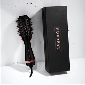 Luxe Choice: FoxyBae™ Rose Gold Blowout Dryer Brush Pro new unopened